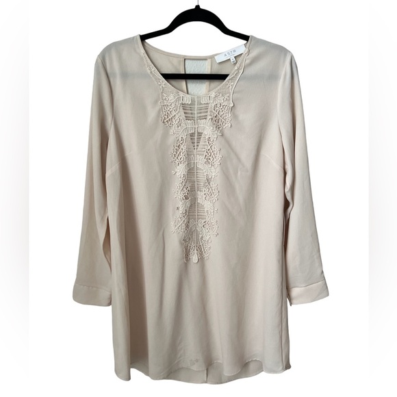 NWT ASTR The Label Long Sleeve With Lace Detail Size Medium - Picture 2 of 6
